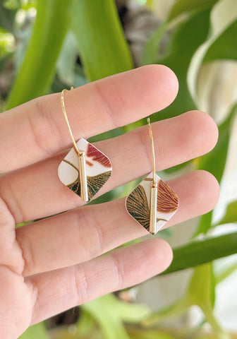 Festive Ginkgo Leaves - Pointed Leaf Hoops with Gold Bar