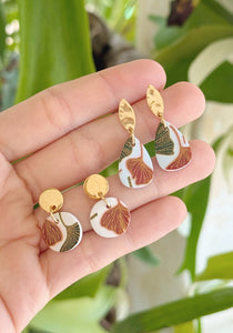 Festive Ginkgo Leaves - Irregular Round/Hammered Teardrop