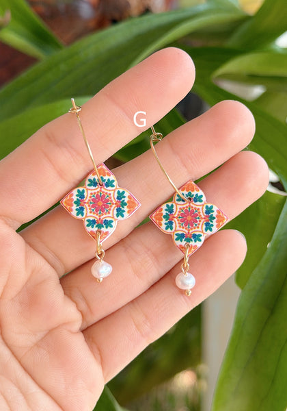 Arabesque Four Petals Tiles (Hoops)