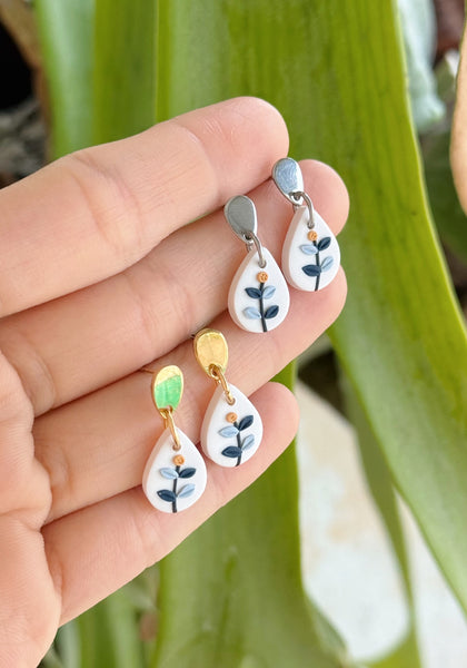 Blue Leaves - Mini Teardrop