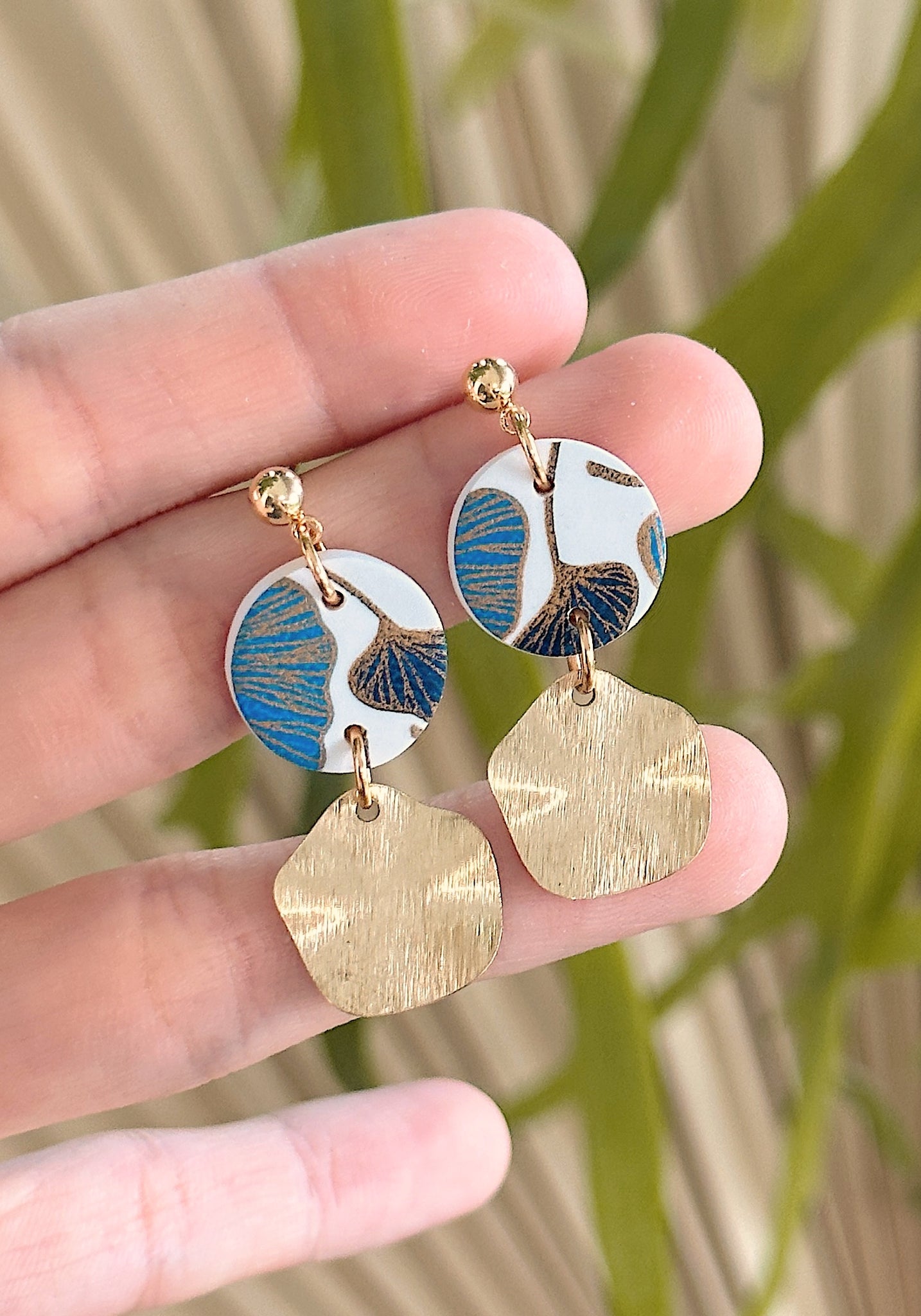 Gold Accent Gingko - Round Duo