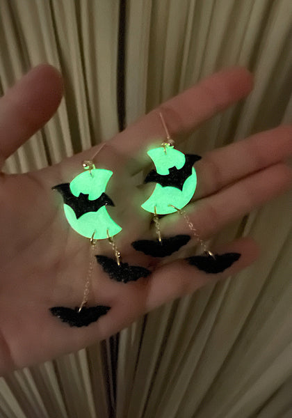 Moon and Flying Bats (Glow in the Dark)